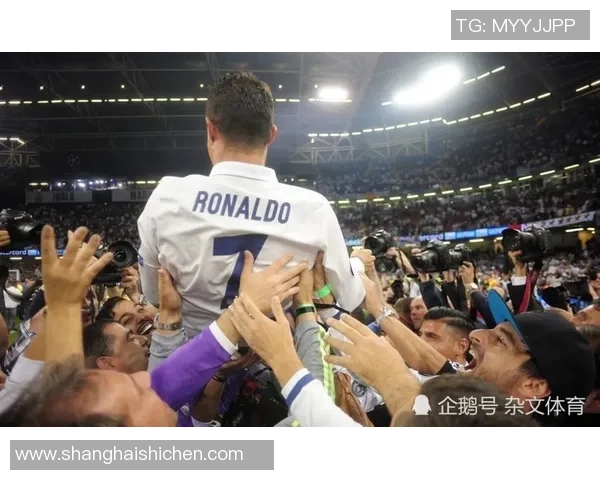 二十一号球星：从传奇到现象的足球故事与辉煌成就